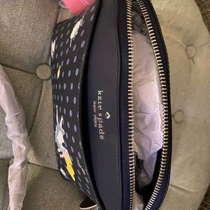 Kate spade sling/cross body bag, medium size. Color is dark blue